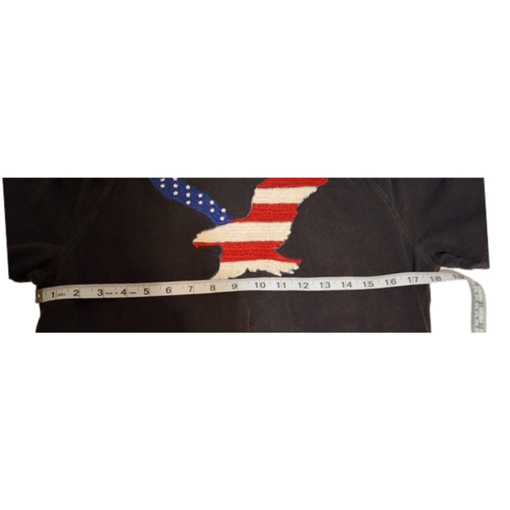 Elevate Your Style with American Eagle Vintage Men's Tee - Picture 7 of 8